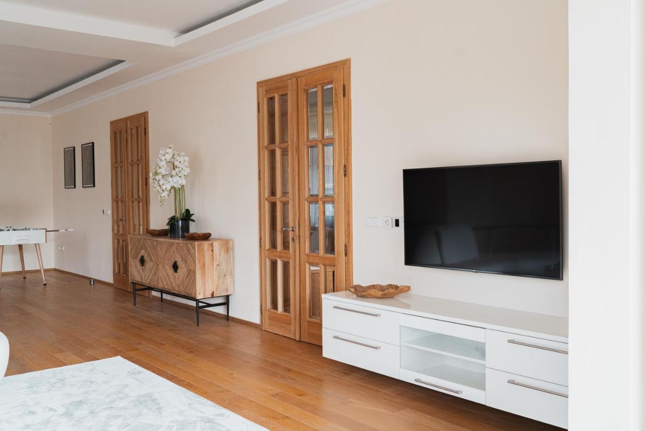 Executive 2-Bdrm Central Suite Ústí nad Labem Exterior foto